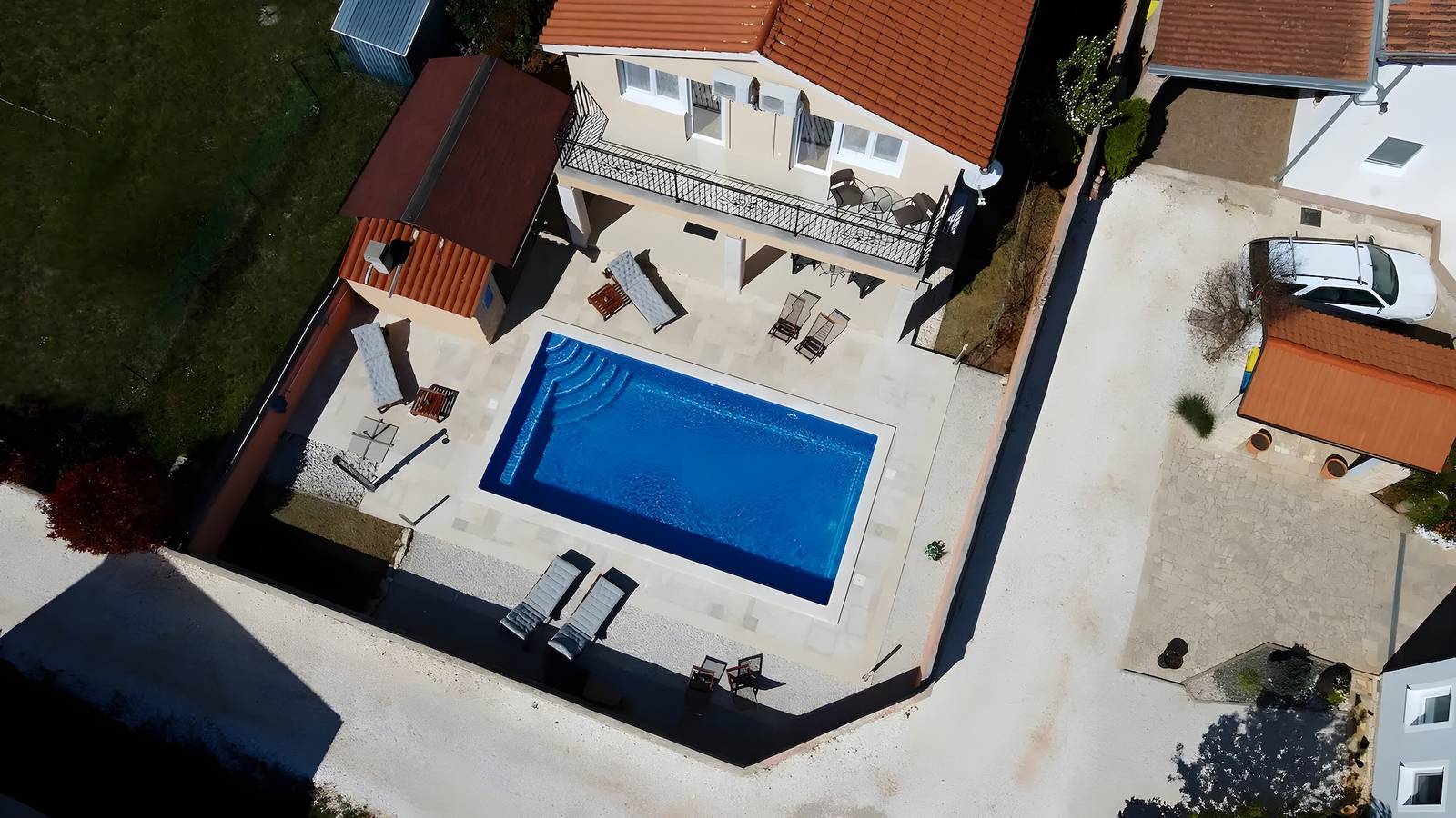 Vakantiehuis 'Dorina' met privézwembad, wifi en airconditioning in Marčana (Istria), Marčana