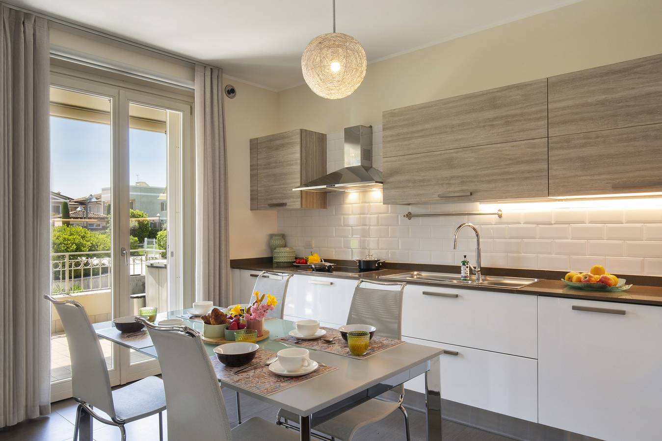 Apartamento entero, Apartment Delphine with shared Pool in Castelnuovo del Garda, Montañas Garda
