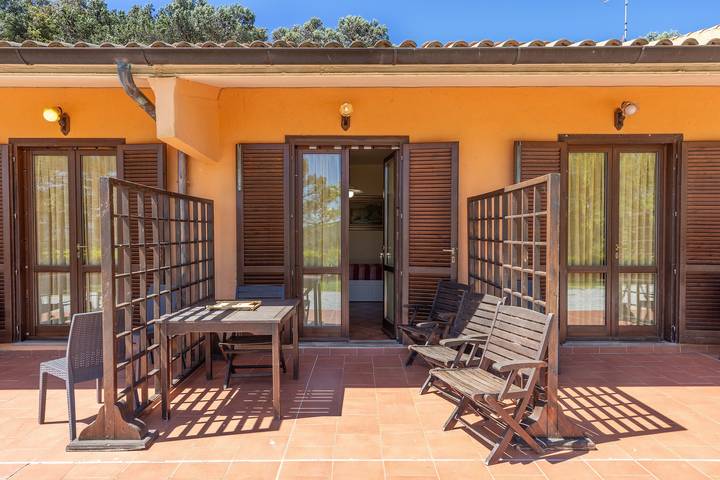 Ferienwohnung für 4 Personen, mit Garten und Kinderpool in Livorno