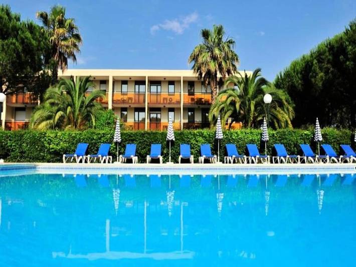 Gîte pour 4 personnes, avec terrasse et piscine, animaux acceptés à Mandelieu-la-Napoule - 3