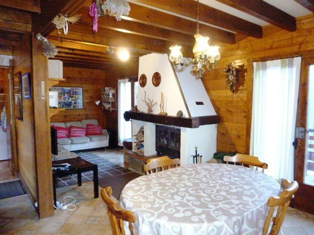 Gemütliches Chalet bis 6 Pers., Kamin, moderne Küche, Terrasse in La Pierre Saint-Martin, Arette