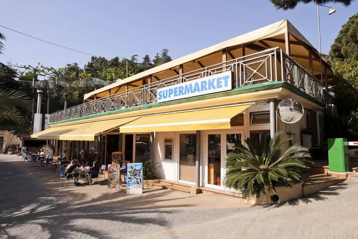Wohnwagen für 2 Personen, mit Terrasse und Pool sowie Ausblick in Calella - 3