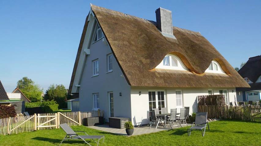 Ferienhaus für 9 Personen, mit Garten und Ausblick in Börgerende-Rethwisch