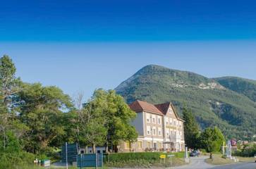 Hôtel pour 2 personnes, avec jardin dans Lac de Castillon