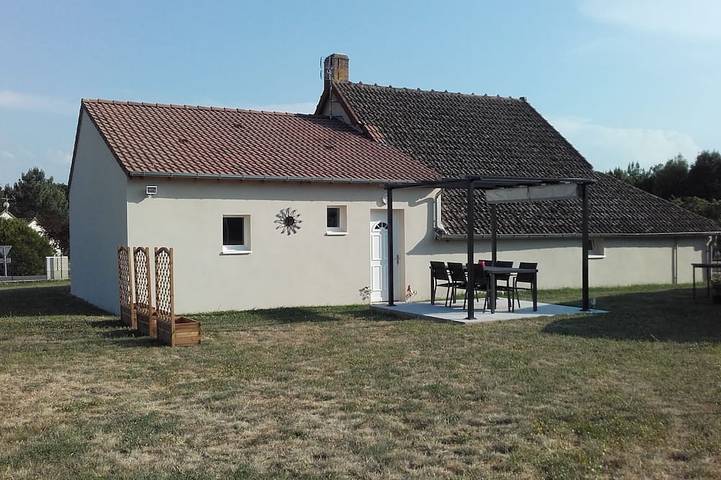 Gîte pour 7 personnes, avec terrasse et jardin, animaux acceptés à Braize