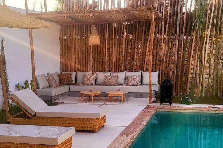 Villa pour 4 personnes, avec piscine et jardin, animaux acceptés