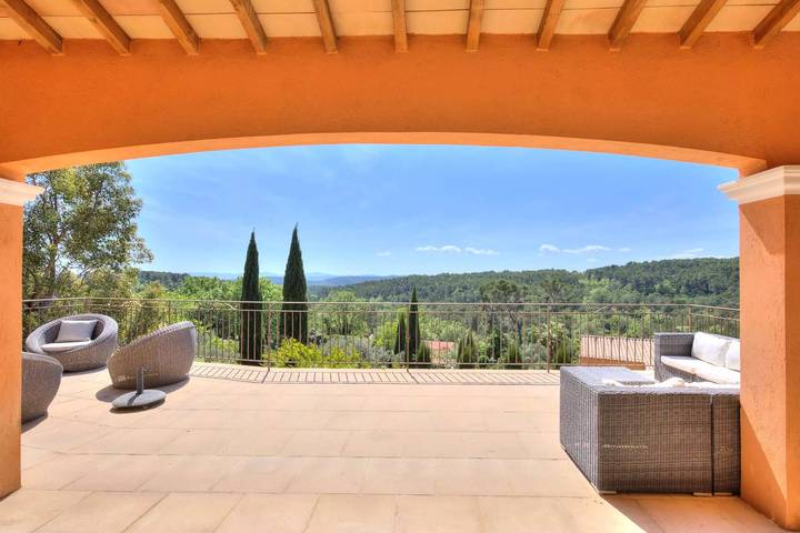 Location de vacances pour 12 personnes, avec piscine et terrasse à Flayosc - 4