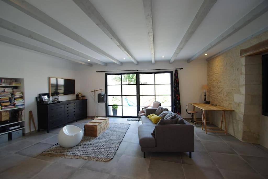 Maison lumineuse avec salon ouvert sur l'extérieur in Saint-Xandre, Région de La Rochelle