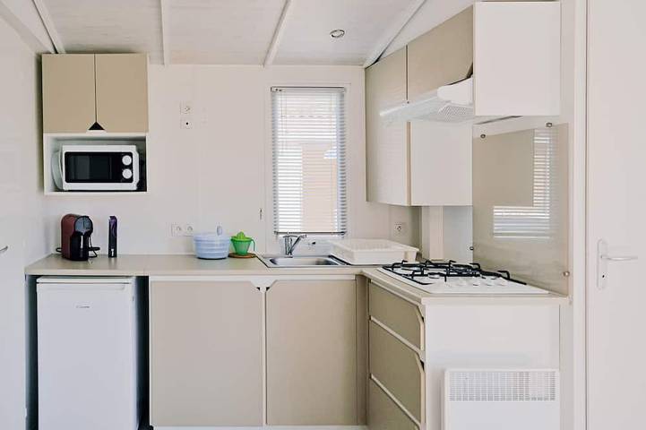 Mobil Home le Pieds Dans L'eau Pour 4 Personnes in Saint-Florent, Calvi und Umgebung