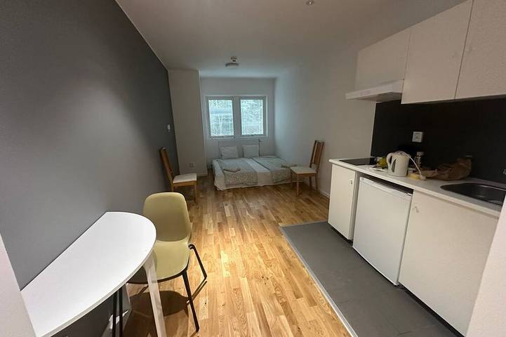 Ganze Wohnung, Cozy Studio with 3 beds in Sollentuna, Stockholm in Sollentuna kommun, Schwedische Ostsee