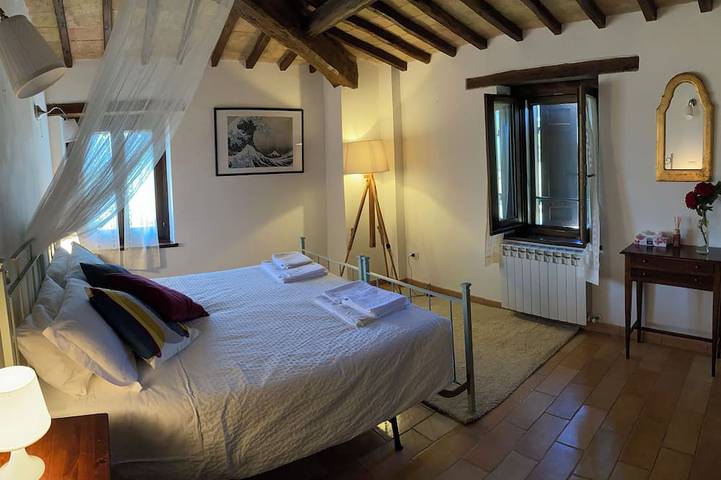 Apartamento entero, Apartment with a pool and garden in the hills of Montefalco. in Montefalco, Provincia de Perugia