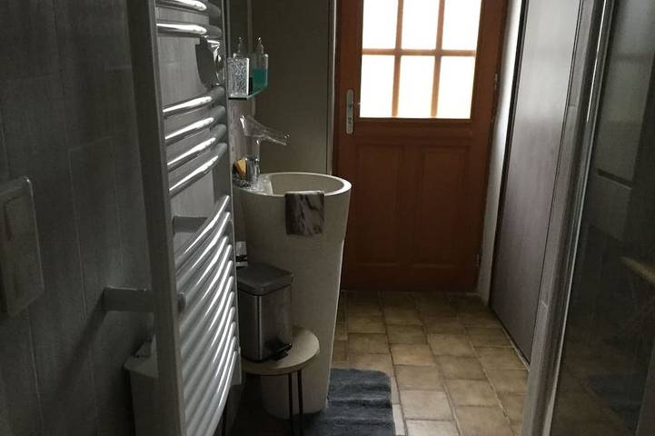 Location de vacances pour 6 personnes, avec terrasse et jardin, animaux acceptés dans Plage du Verger - 3