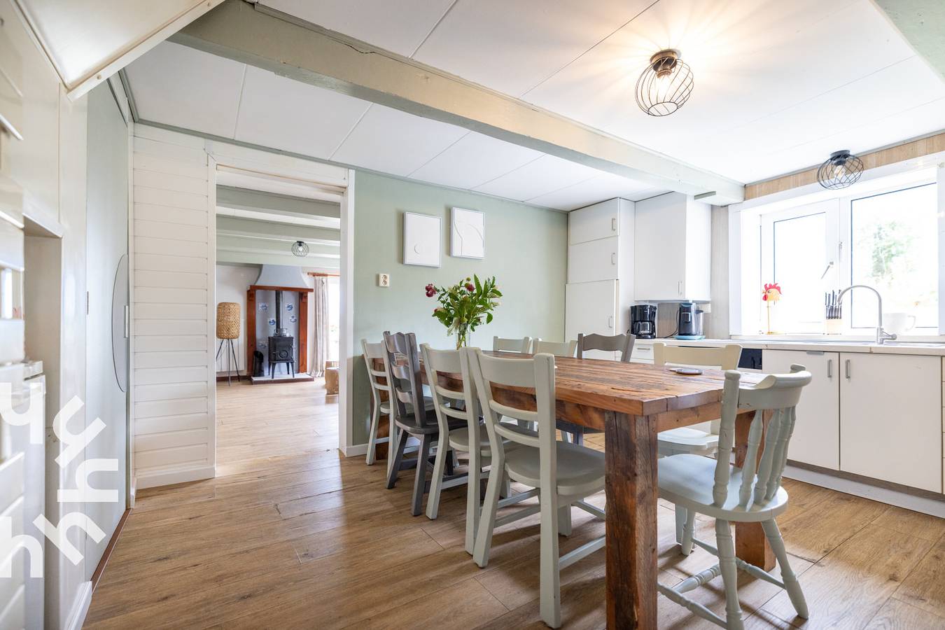 Schön gelegenes 12-Personen-Ferienhaus mit großem Garten in Burgerburg in Noord-Holland in Noord-Holland - Nordseeküste