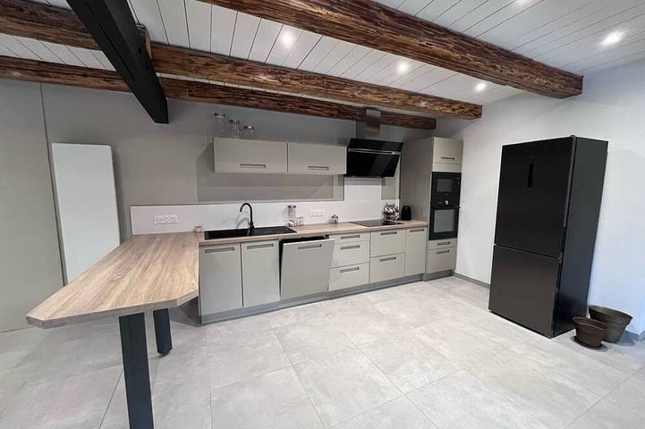 Gîte pour 8 personnes, avec jardin dans Belmont-sur-Buttant - 3