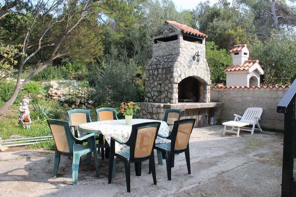Entire apartment, Two bedroom apartment with terrace Artatore (Lošinj) A-5377-a in Aratore, Kvarn Islands