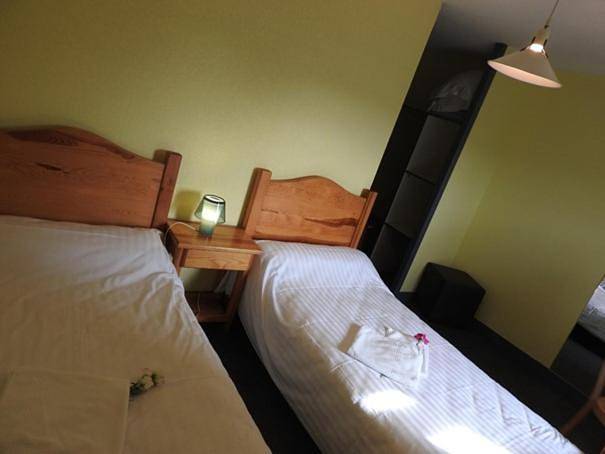 Hôtel pour 2 personnes, avec vue ainsi que jardin et terrasse dans Office De Tourisme Du Pays De Murat Sud Auvergne - 3