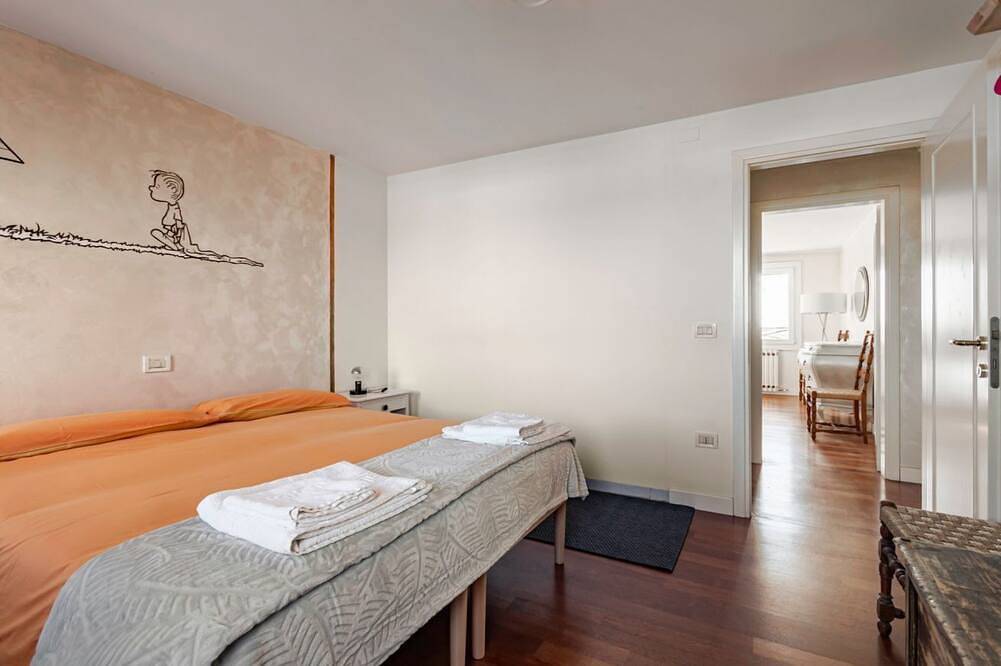 Entire apartment, Overlooking the Brenta - bright apartment in Oriago in Oriago, Mira