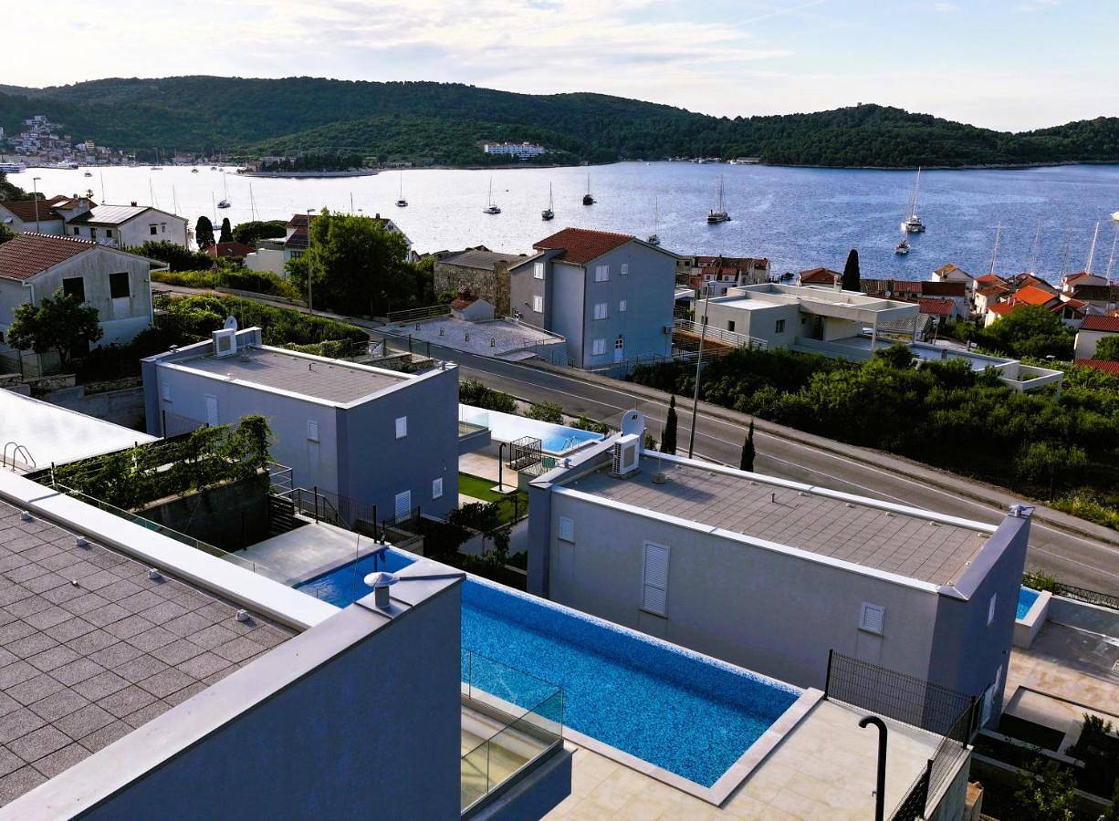Deluxe Villa with Private Pool in Vis Stadt, Split-Dalmatien