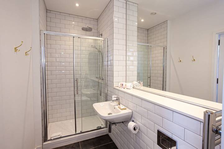 Ganze Wohnung, Charming Two-Bedroom Apartment Near Victoria Station in Manchester, Greater Manchester