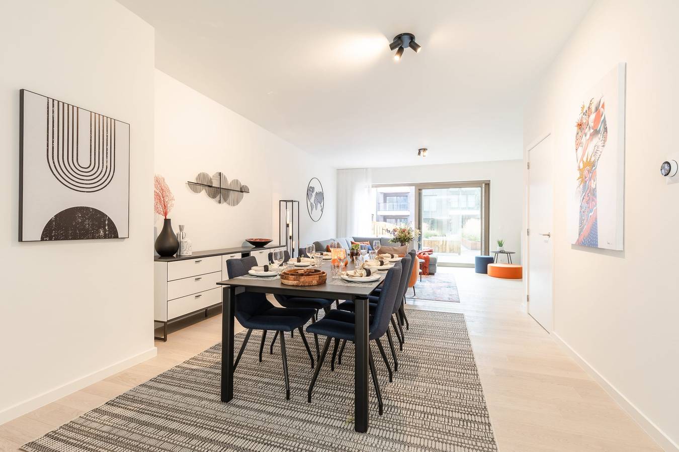 Casiola coastal retreat w/ parking & Tv in Oostende stadt, Oostende