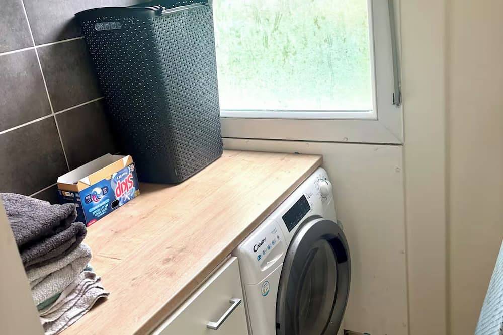 Appartement entier, Logement Rénové 3 Chambres près de l’Utt in Troyes, Aube
