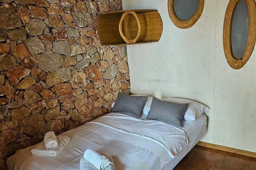 Hobbit House Beli with Stunning Kvarner Bay View in Cres Stadt, Cres