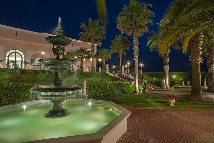 Hôtel pour 2 personnes, avec vue ainsi que jardin et terrasse, animaux acceptés à Canosa di Puglia - 2