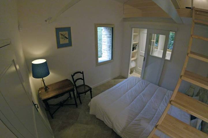 Location de vacances pour 5 personnes, avec jardin ainsi que piscine et terrasse à Saint-Martin-de-Castillon - 4