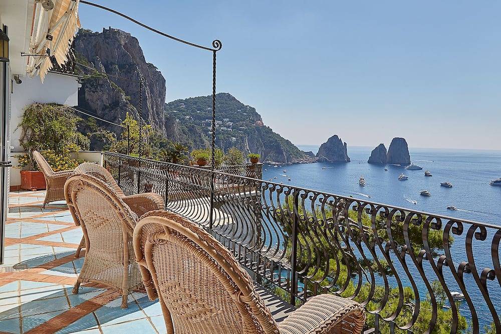 Apartment for 6 People in Marina Piccola (Capri), Capri