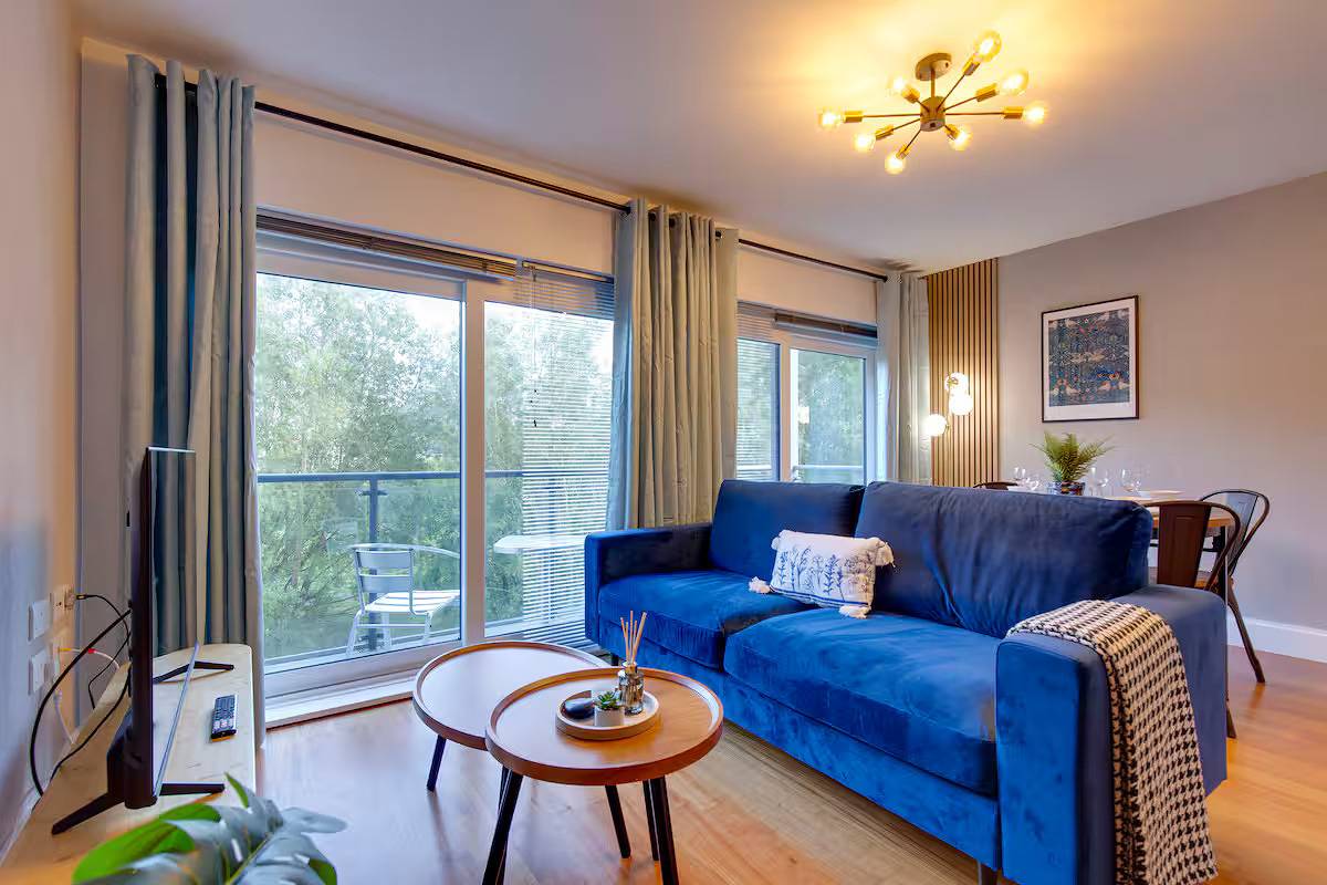 Entire apartment, Pass the Keys | Stylish Riverside Apartment with Free Parking in Cambridge, Cambridgeshire