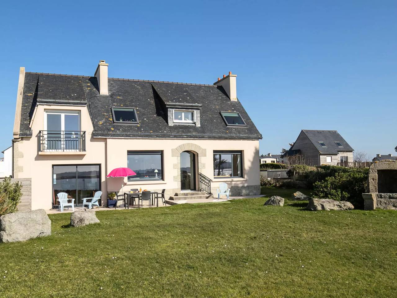 Appartement entier, 4 Pièces 4 Personnes in Kerlouan, Région de Brest