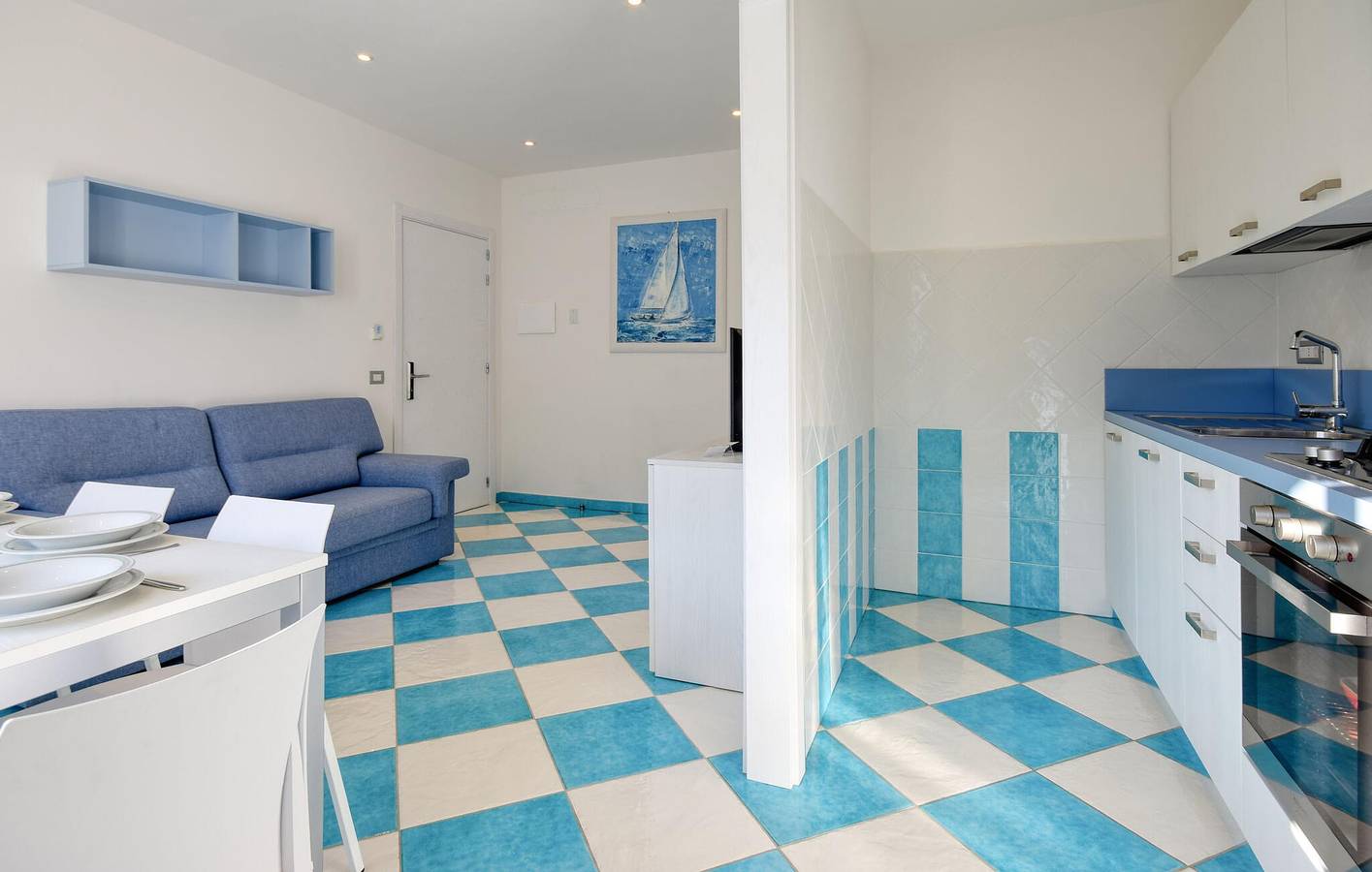 Entire holiday apartment, Arena Beach Apartment: AC, WiFi, Double Bed in Deiva Marina, Riviera di Levante