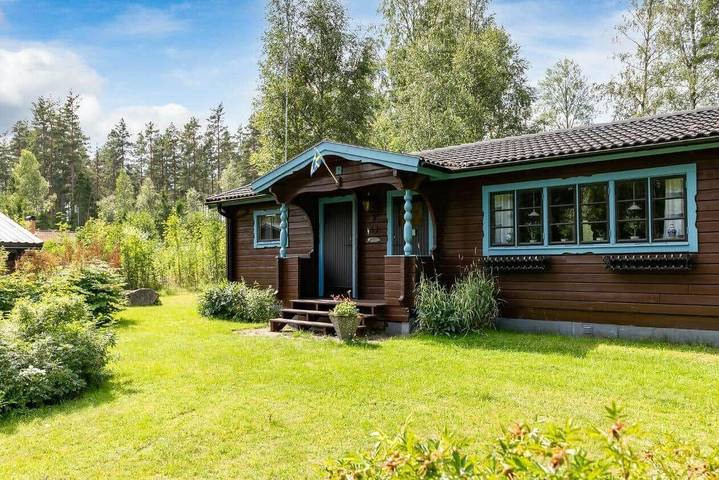 Hus för 6 Personer, med bastu och terass, med husdjur i Lindesberg