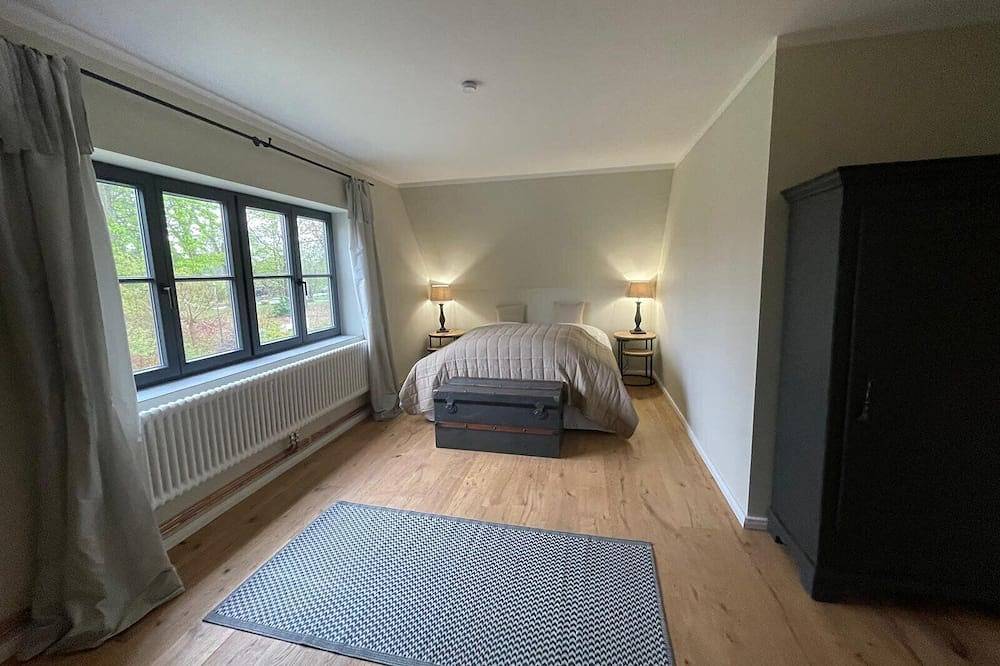 Ganze Wohnung, Frisch renoviertes Lehrerhaus mit exklusiver Lage in Rehlingen, Lüneburger Heide