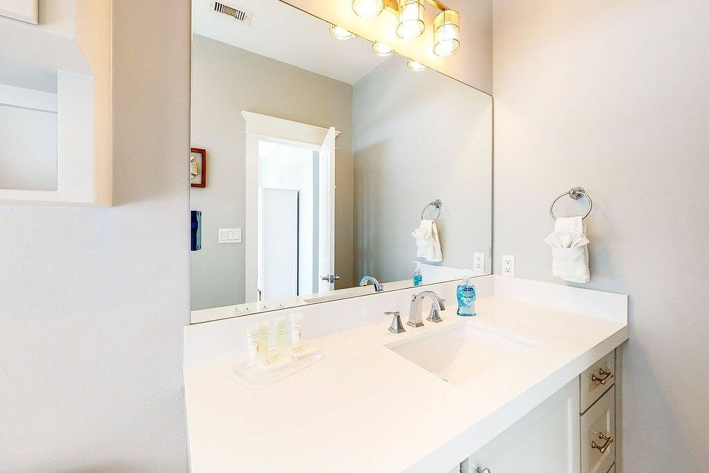 Luxe, Newly Built, Gulf-Front Home on 1.5 Acres with Private Beach Boardwalk in Galveston Island, Galveston