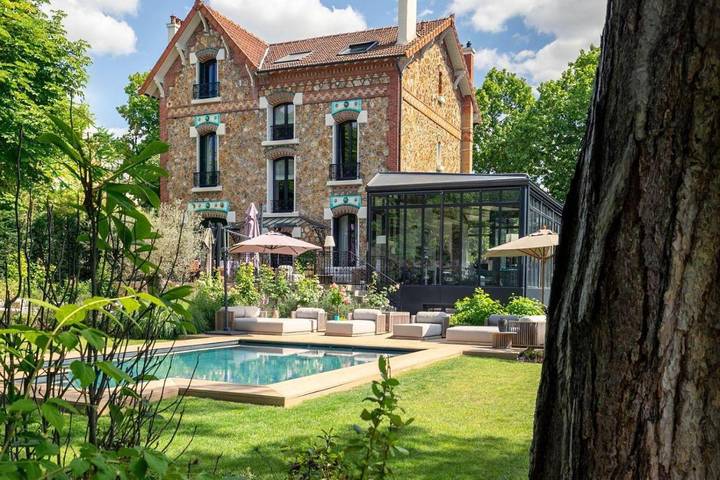 Appartement de vacances pour 7 personnes, avec jardin ainsi que piscine et terrasse
