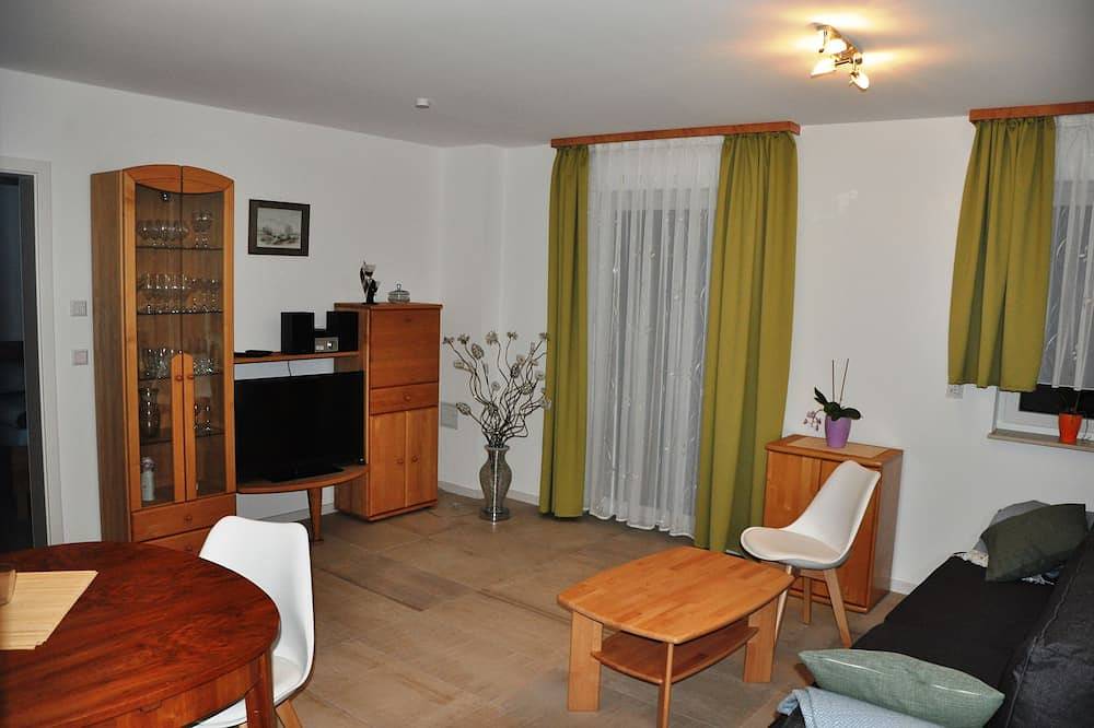 Ganze Wohnung, Ferienwohnung in ruhiger Lage Jena Ost mit Anbindung an den Nahverkehr in Wenigenjena, Jena