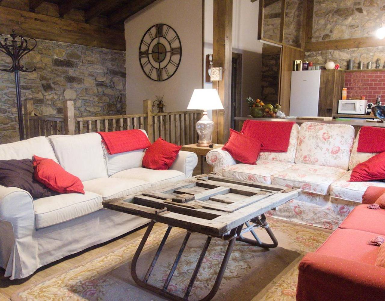 Country House 'Mugidos Lejanos' with Sea View, Private Terrace and Private Garden in Liérganes, Cantabrian Coast