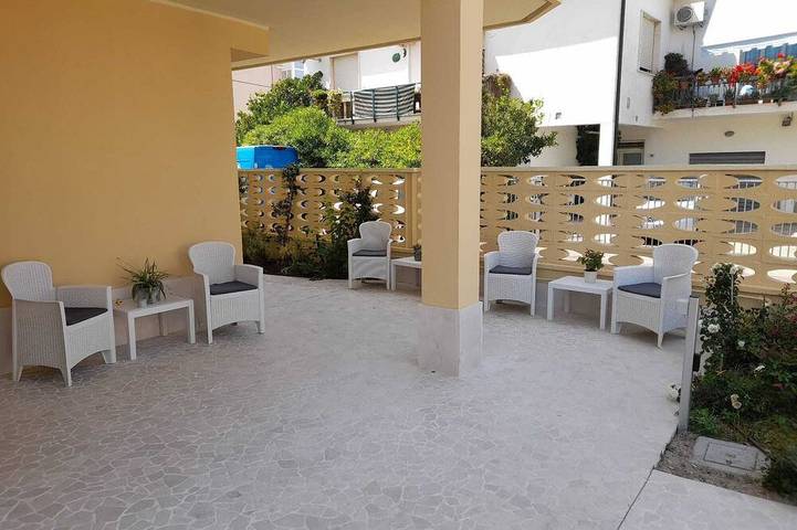 Palazzo Frac Appartamento a 50 metri dal mare con terrazzo vista mare in Spiaggia libera, accessibile per disabili, Montesilvano