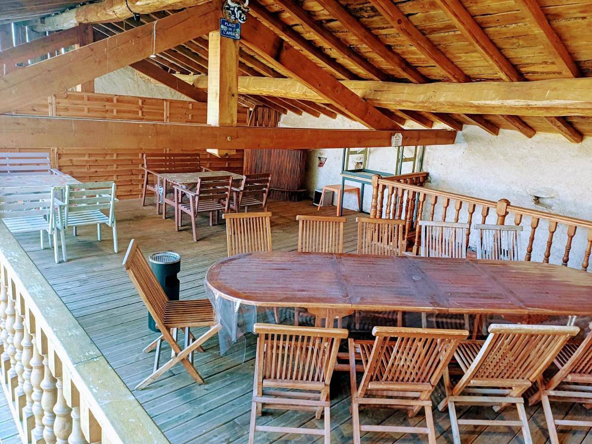 Six-Bedroom House in Bertignat, Parc Naturel Régional Livradois-Forez
