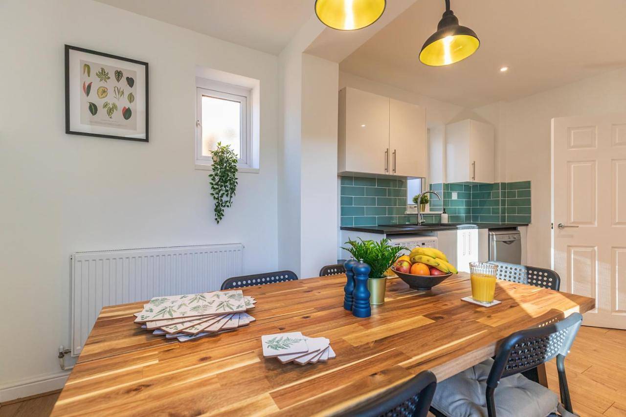 Charming 5-Bed Home with Garden and Parking in Winchester, South Downs