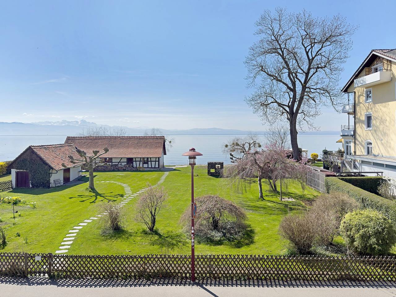 Ganze Wohnung, Gemütliche Ferienwohnung "Og1" im "Gästehaus Heinemann" direkt am Bodensee in Langenargen, Region Bodensee-Oberschwaben