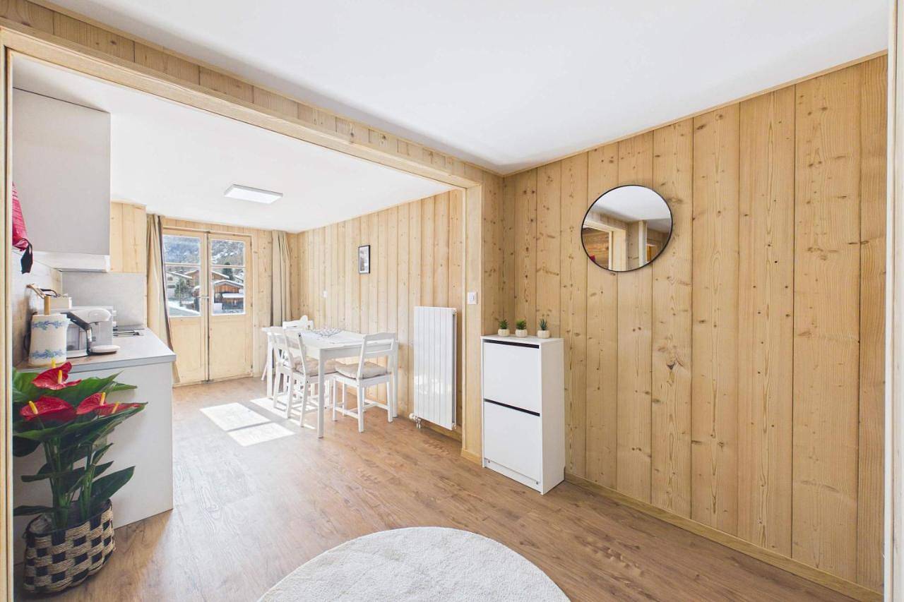 Ganze Wohnung, Apartment near Zermatt with Stunning Views in Randa, Walliser Alpen