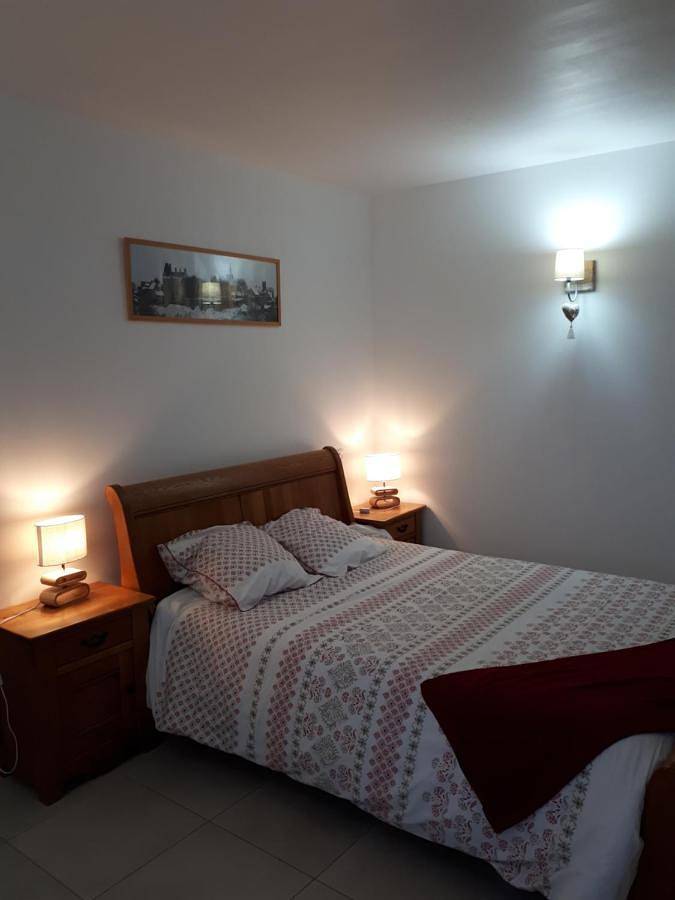 Chambre d’hôte pour 2 personnes, avec Jacuzzi et Terrasse ainsi que Jardin et Vue à Évron