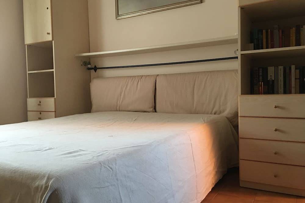 The beach house a stone's throw from the center of Rome and 20 min. from Fco airport in Fregene, Rome Province