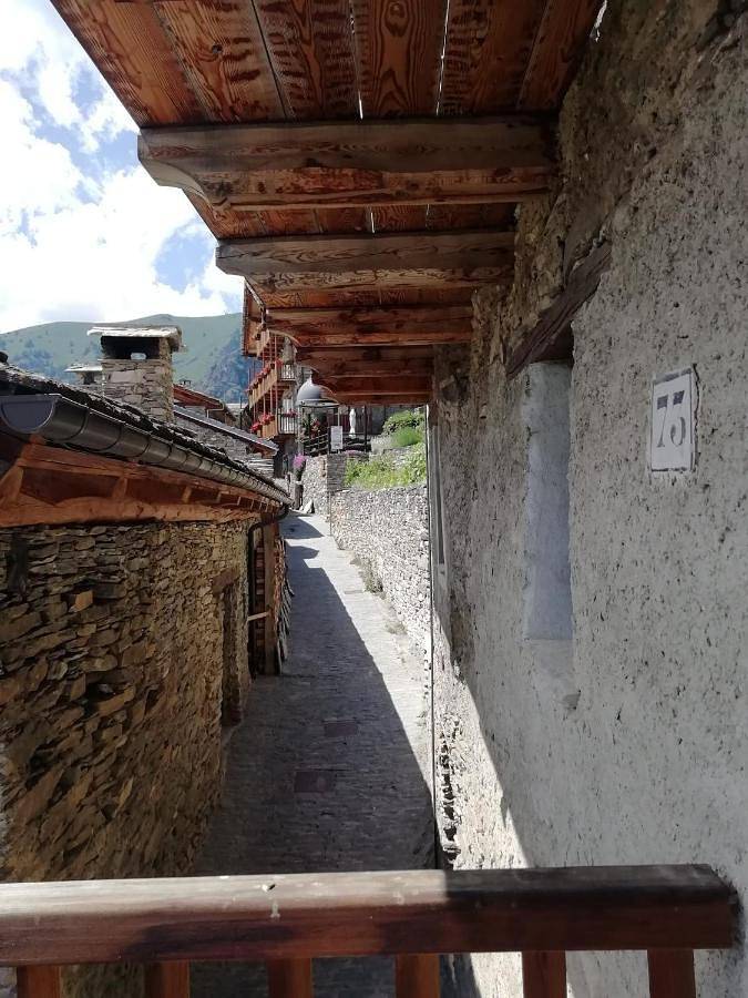 Gîte pour 2 personnes, avec vue et balcon à Stroppo - 3