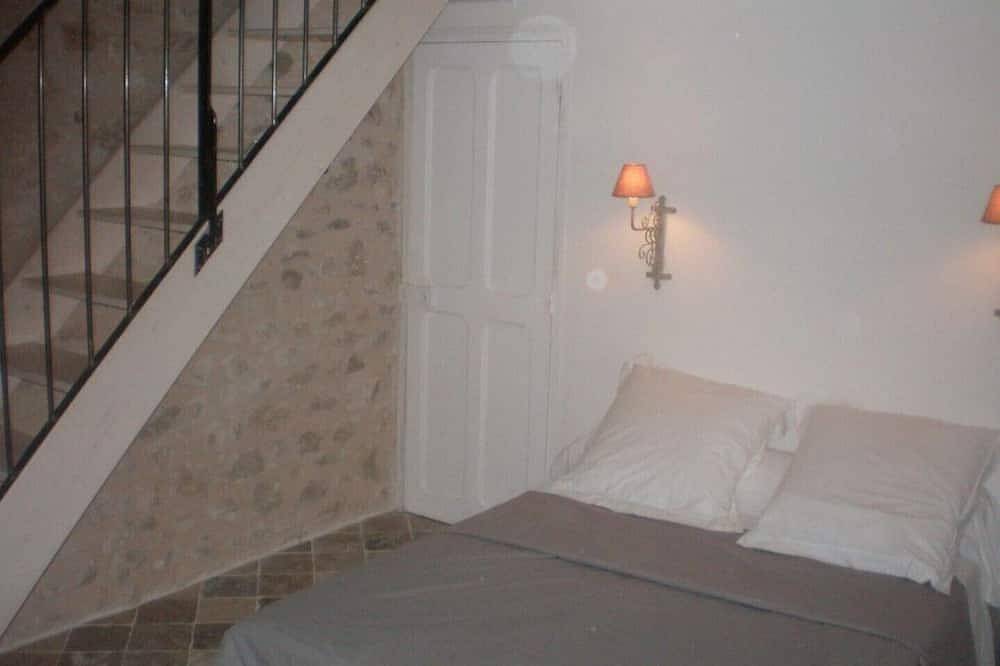 La Maison De Papé Gästezimmer: Gîte Terrasse in Combas, Nimes und Umgebung