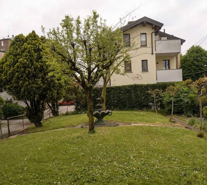 B&b per 4 persone, con Balcone e Giardino nonché Panorama a Peschiera Borromeo