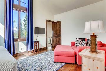 Vacation Home for 6 Guests in Breckenridge, Summit County, Picture 4