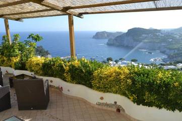Gîte pour 4 personnes, avec terrasse à Ponza